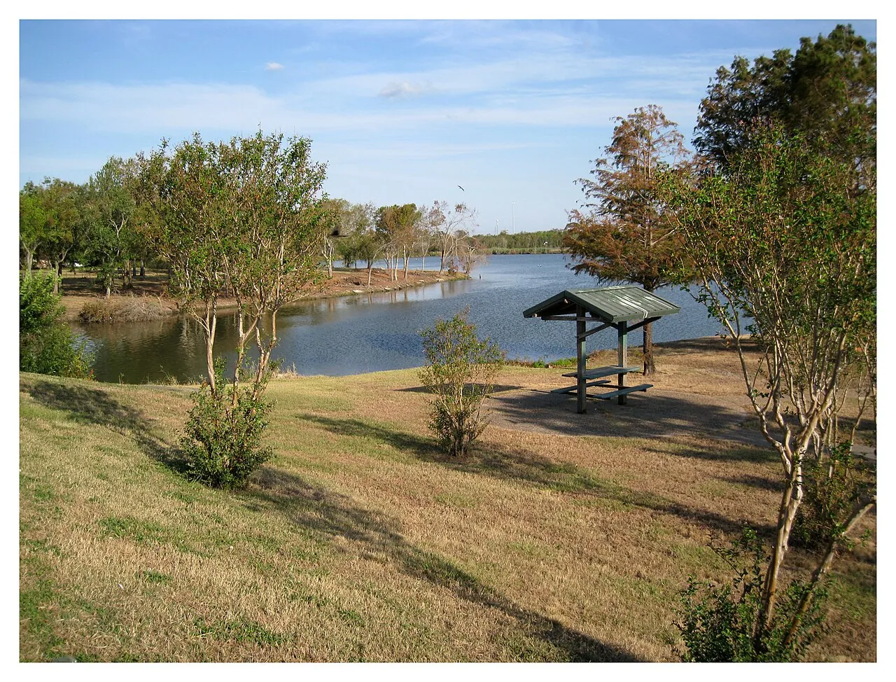Park/picnic area on the water at Goose Creek, Baytown (visually confirmed)
