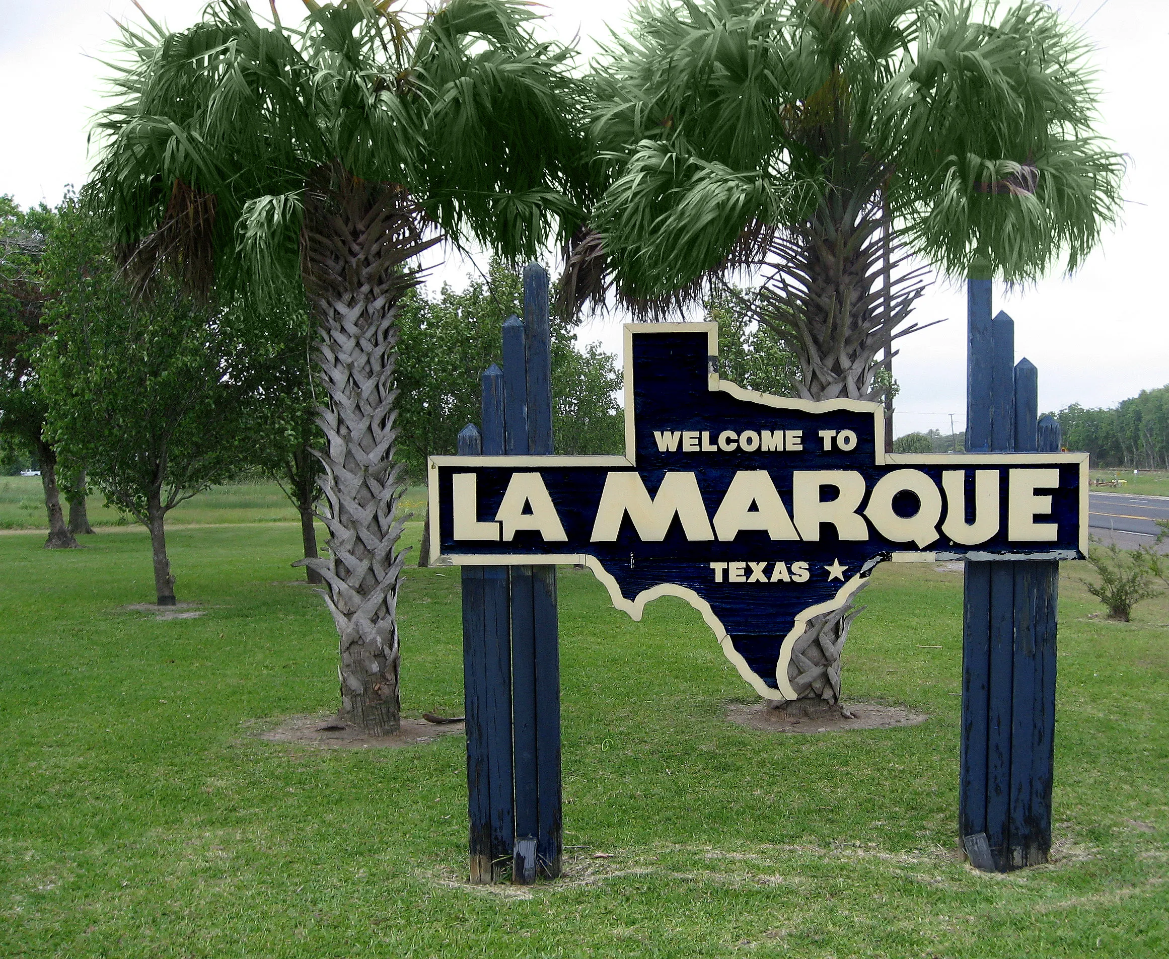 Welcome to La Marque sign