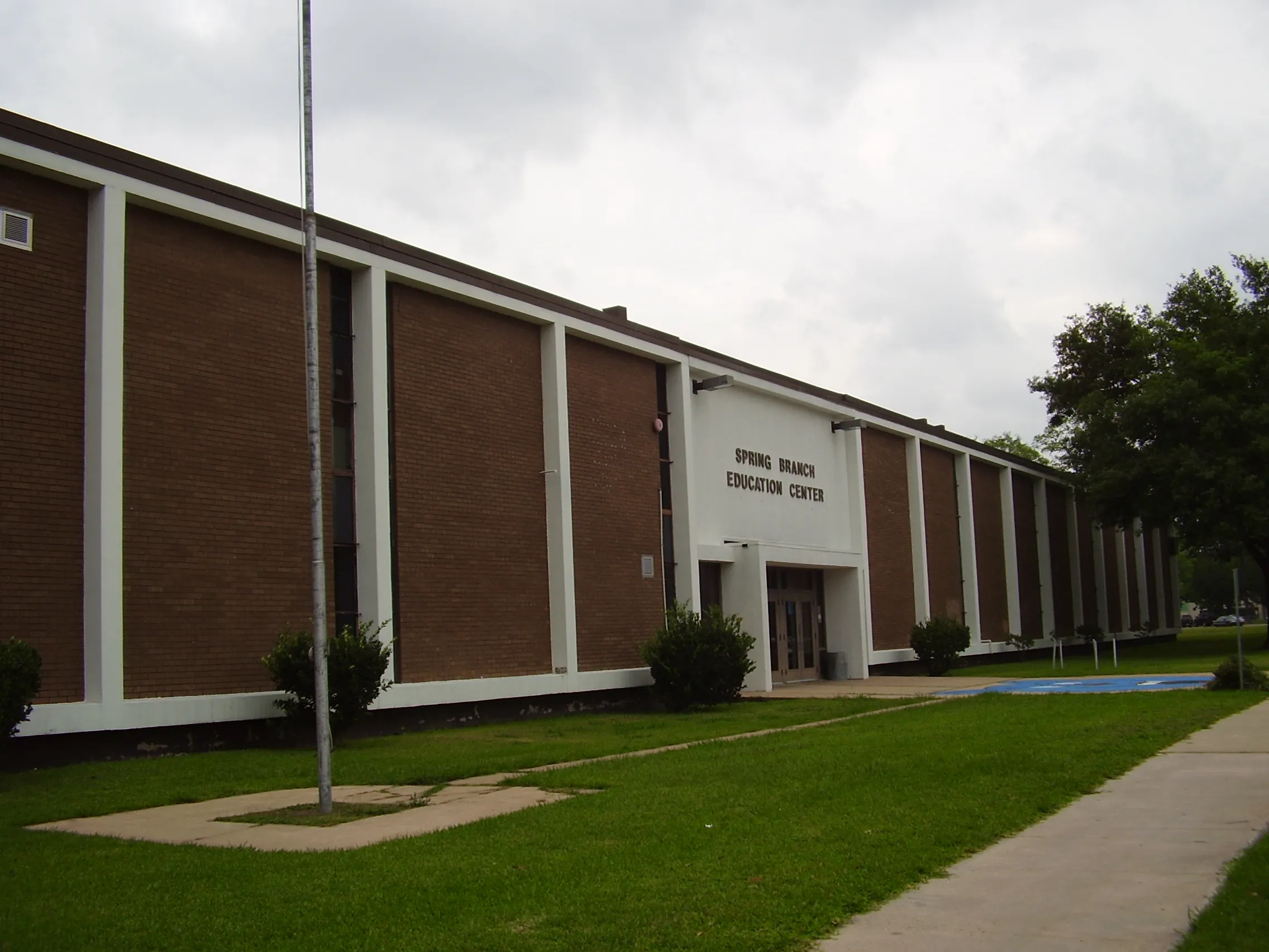Spring Branch Education Center (categorized as a school in Spring Valley Village, Texas)