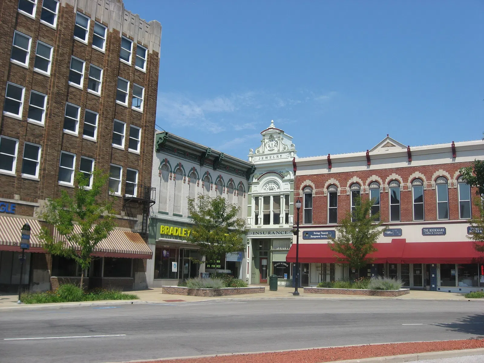 Nearby Shelbyville landmark: Buildings on the northwestern corner of the public square in Shelbyville, Indiana, United States. Along with the rest of…