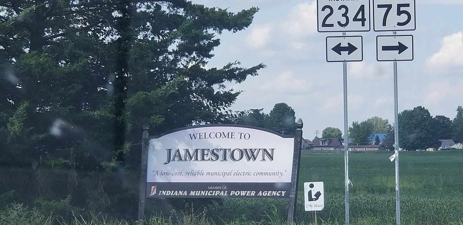 Sign welcoming people to .