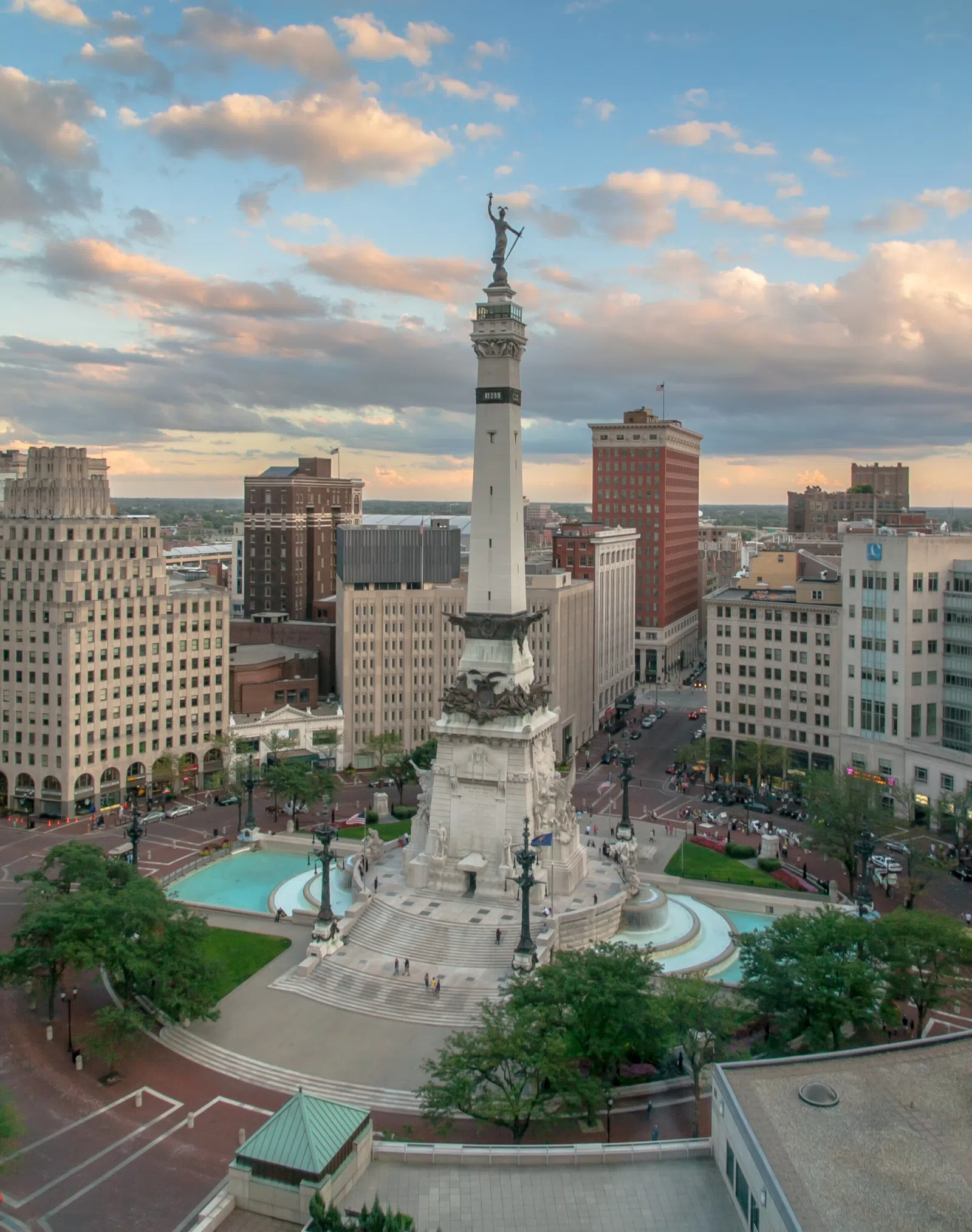 Nearby Indianapolis landmark: This photo was shot looking southeast across Monument Circle from the Sheraton Indianapolis City Centre.