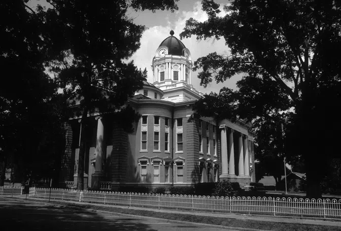 Simpson County courthouse in Mendenhall (county seat)