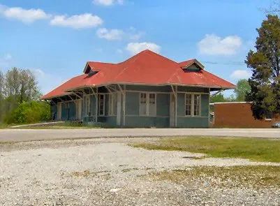 The Greenback Depot in Greenback, Tennessee, prior to restoration
