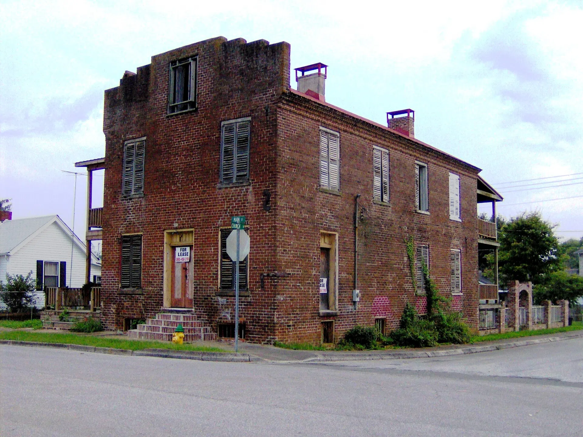 Blair's Ferry Storehouse in Loudon, Tennessee (built 1834; the last remaining structure from Loudon's original waterfront)