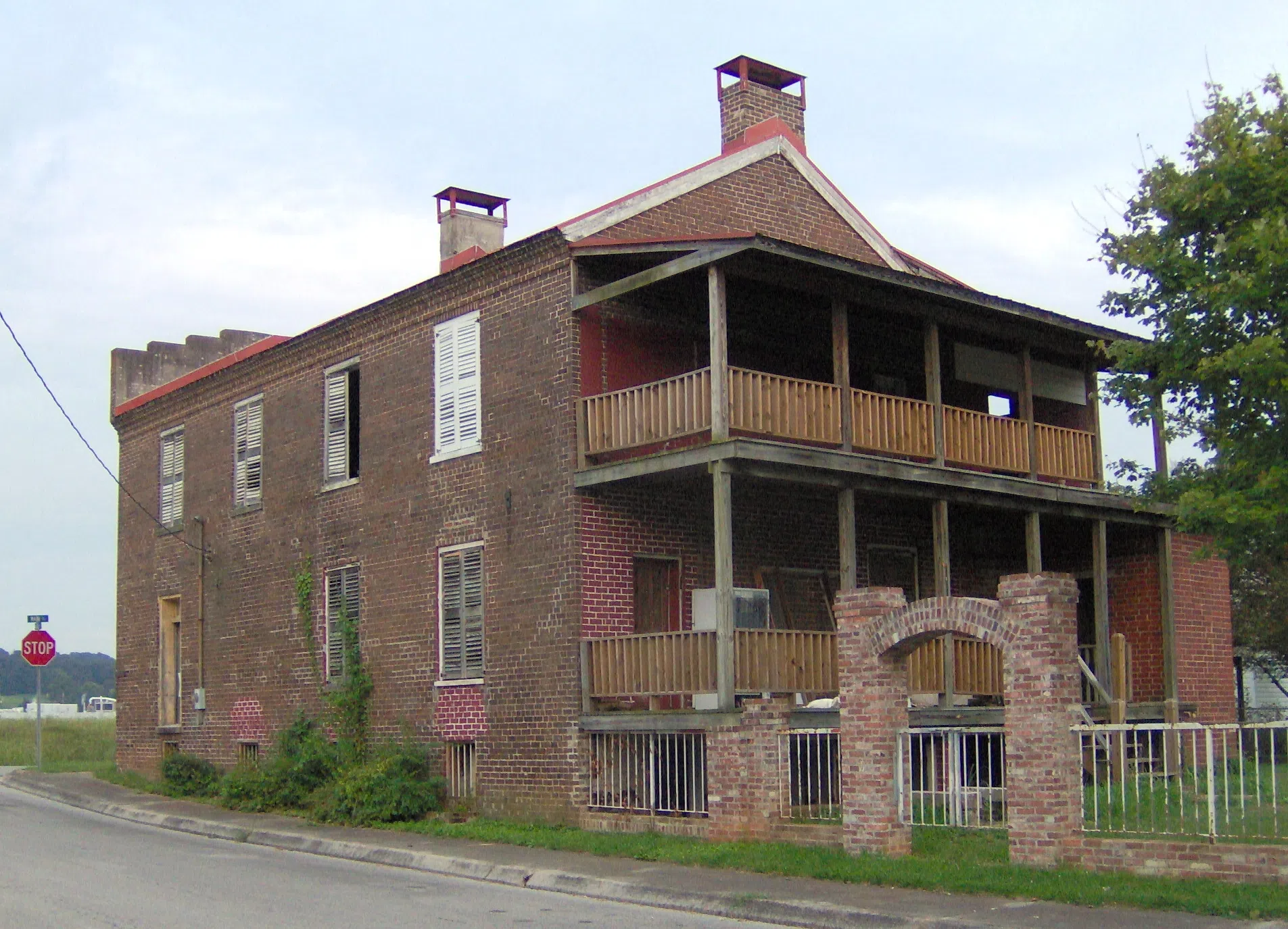Rear view of Blair's Ferry Storehouse in Loudon, Tennessee