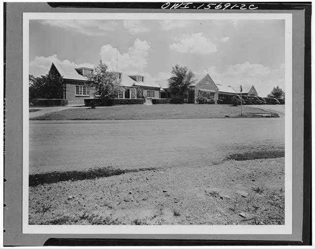 Administrative and store buildings in Norris, Tennessee (1930s TVA photograph)