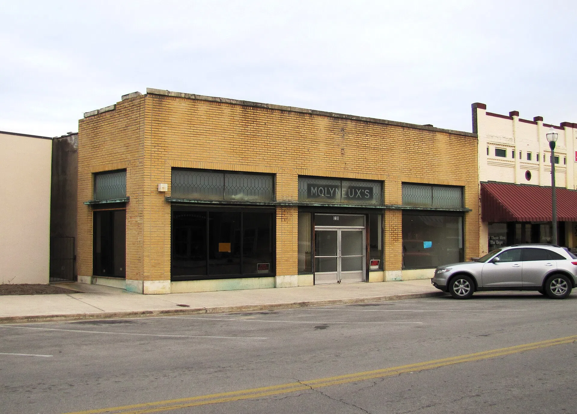 A Molyneux Chevrolet building at 230 W. Rockwood St. in Rockwood, Tennessee