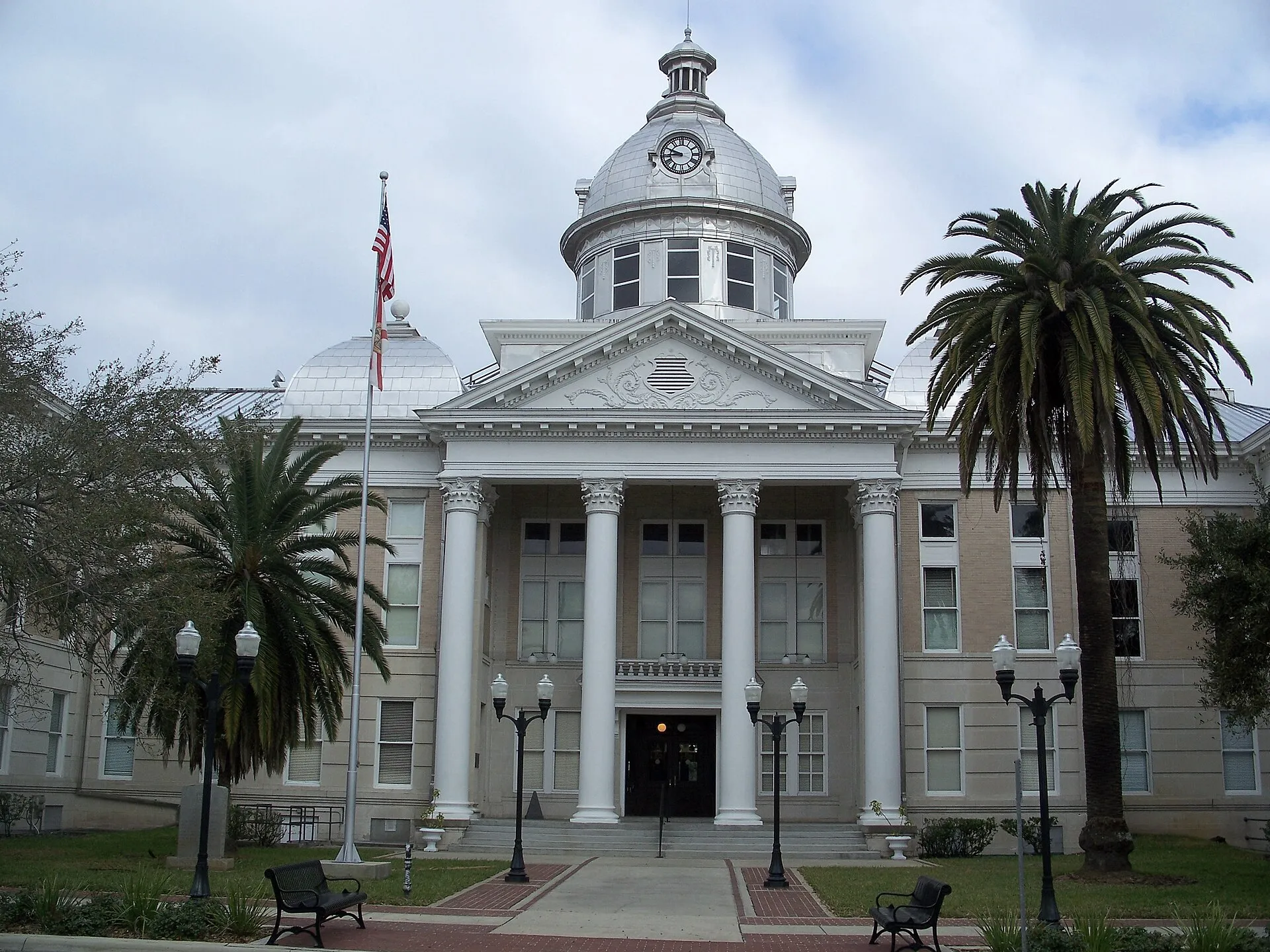Old Polk County Courthouse, now the Polk County History Center