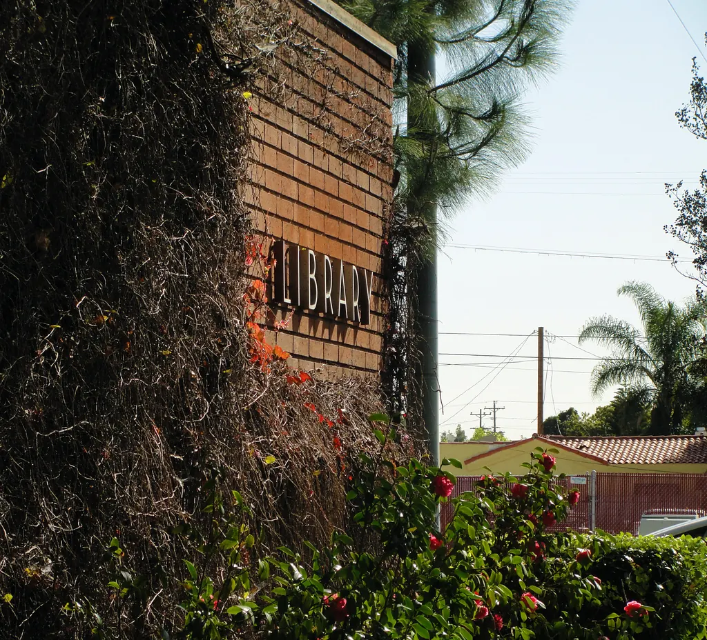 Sign of the Bell Library in Bell, CA