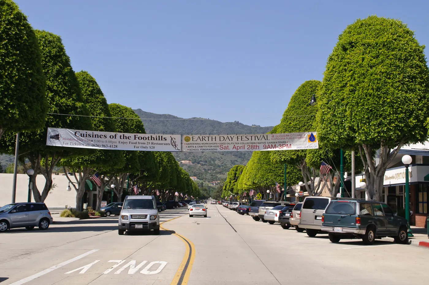 Looking north from the Civic Center along Glendora Avenue, downtown Glendora