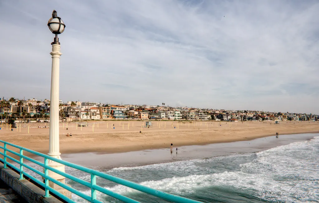 The beach and hillside homes viewed from the Manhattan Beach Pier.