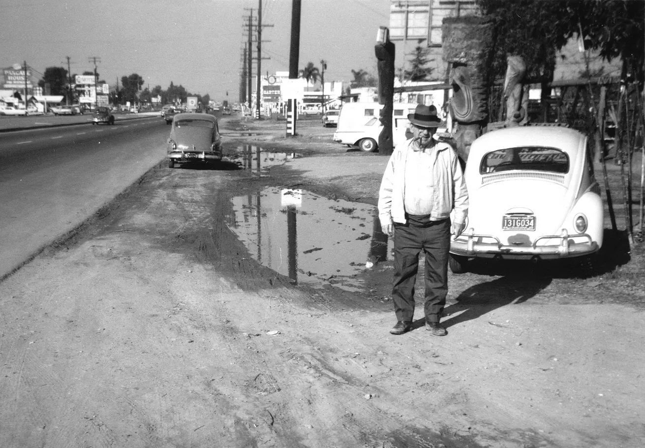 Photo of front of Eli Hedley's Island Trade Store, Beach Blvd, Midway City, California, United States January 1965. At that time, most American towns had many foreign cars, including a good number of.