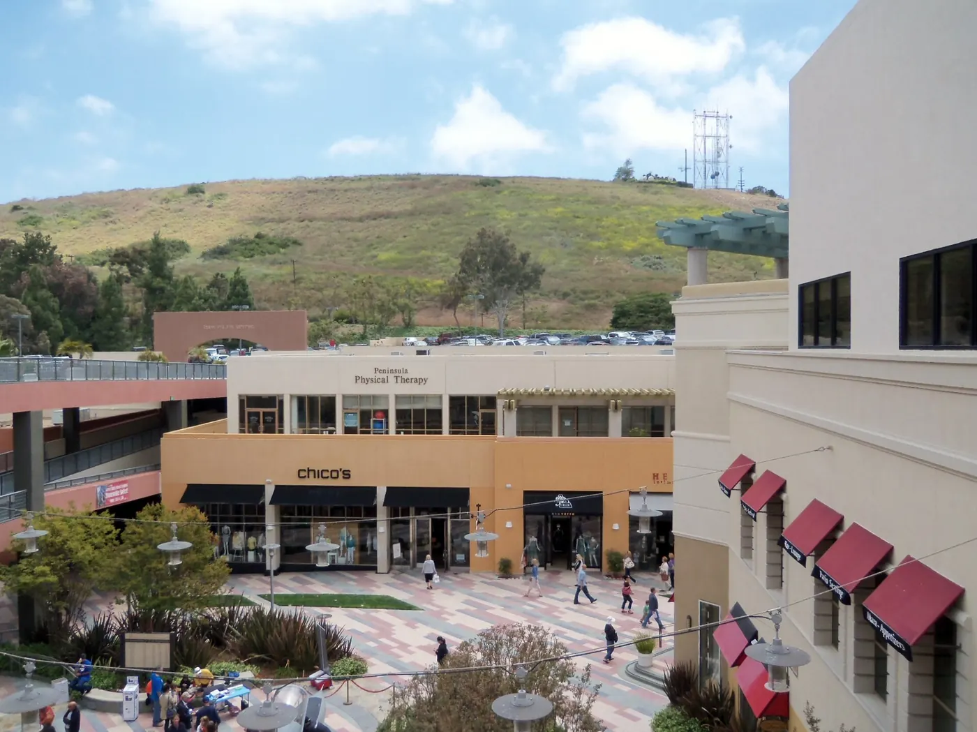 Palos Verdes Street Fair & Music Festival at the Promenade on the Peninsula (2011)