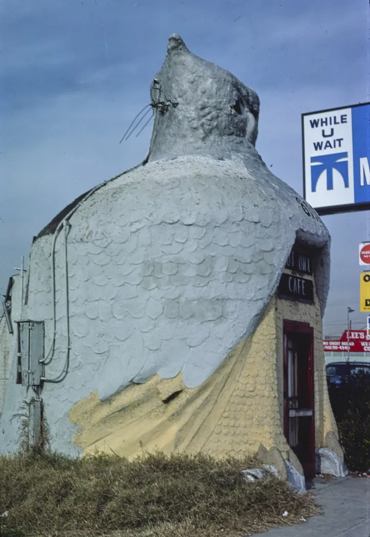 The Hoot Owl cafe was located at 8711 Long Beach Blvd. in South Gate, California