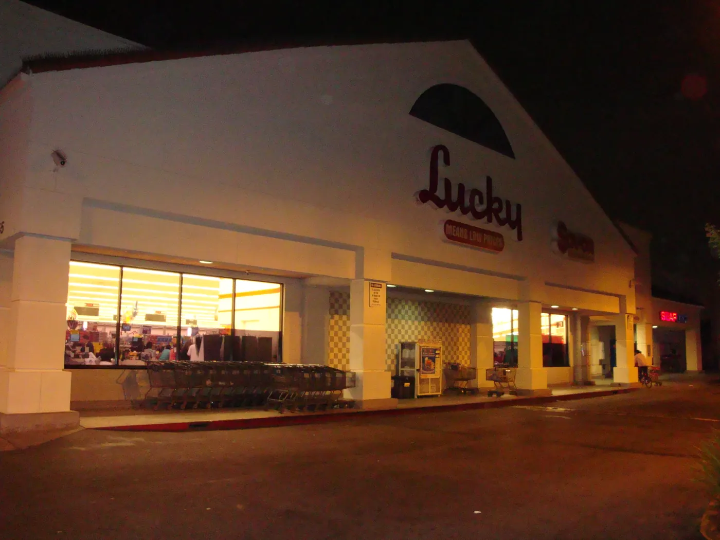 New Lucky Store in South Gate, California