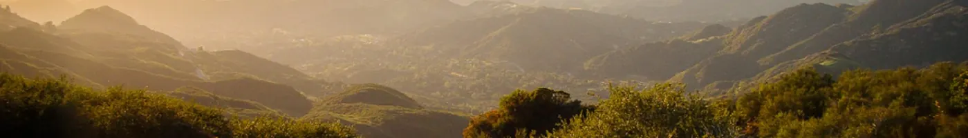 Topanga, California, as viewed from the Topanga Overlook. Cropped and resized for use as a Wikivoyage banner