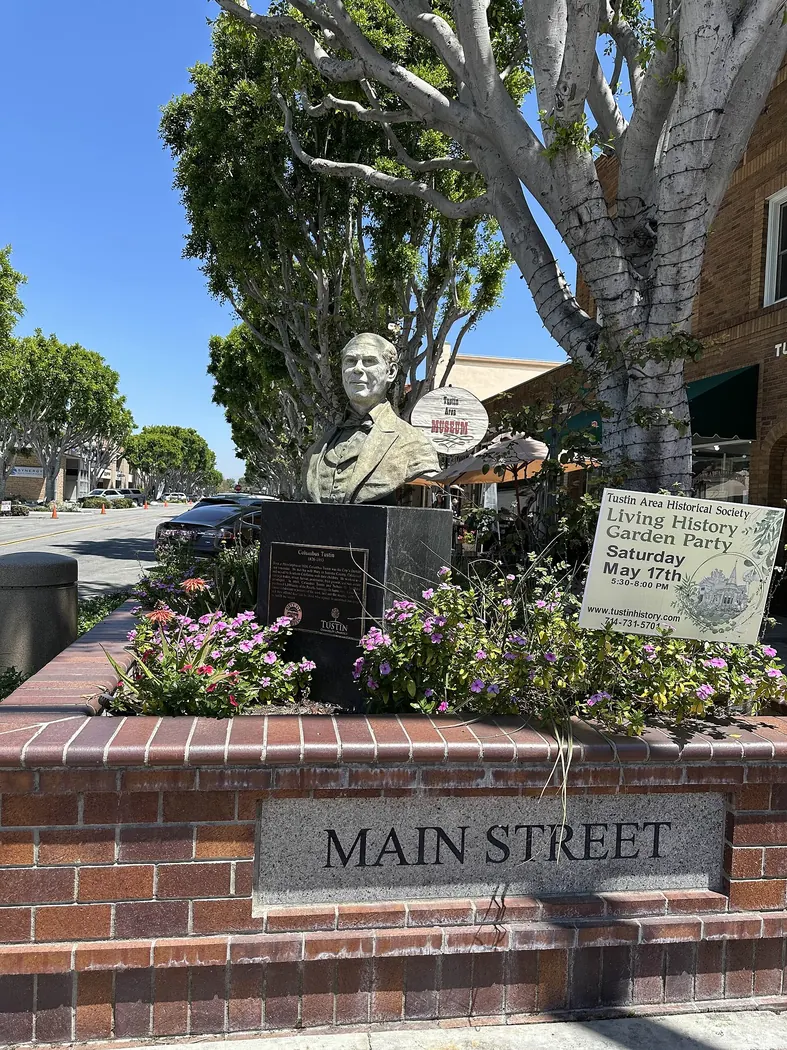 Main Street Tustin bust of Founder..