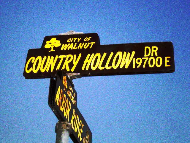 Photographed and uploaded by user:Geographer. Roadsign in City of Walnut, Nov 6, 2004