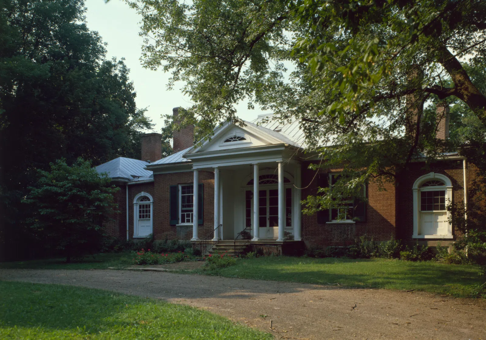 Front of Ridgeway, located at 4095 Massie Avenue in Louisville, Kentucky, United States. Built in 1805, it is listed on the National Register of Historic Places.