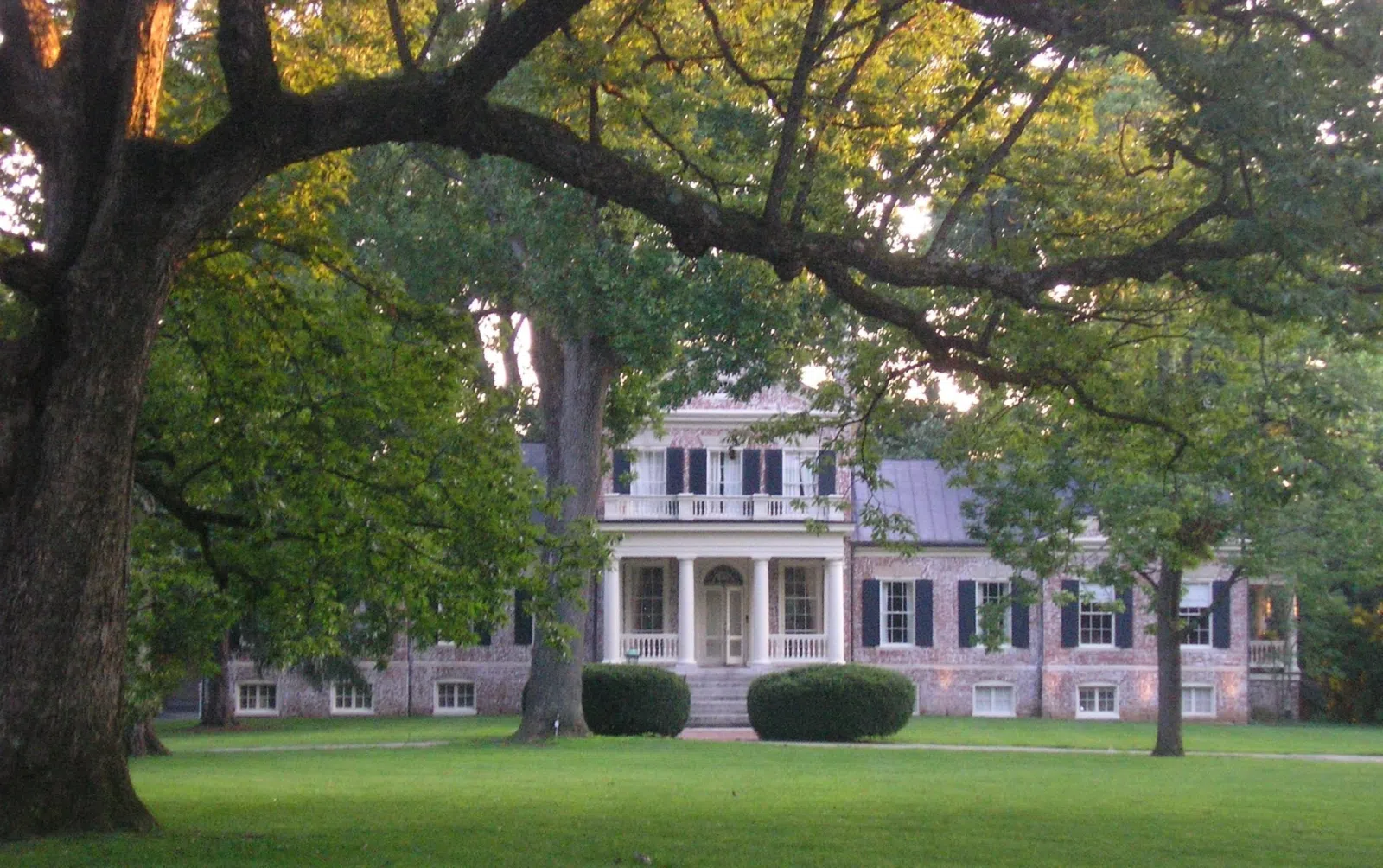 Front of Spring Station, located at 3241 Trinity Road in Louisville, Kentucky, United States. Built in 1802, the house is listed on the National Register of Historic Places.