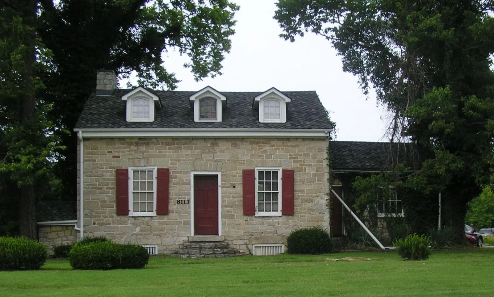 Front of the Eight-Mile House, located at 8113 Shelbyville Road in Louisville, Kentucky, United States. The house is listed on the National Register of Historic Places.