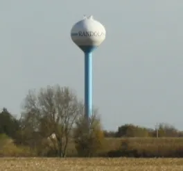 Looking at the water tower for w:Randolph, Wisconsin from w:Wisconsin Highway 33. This file was uploaded with Commonist.