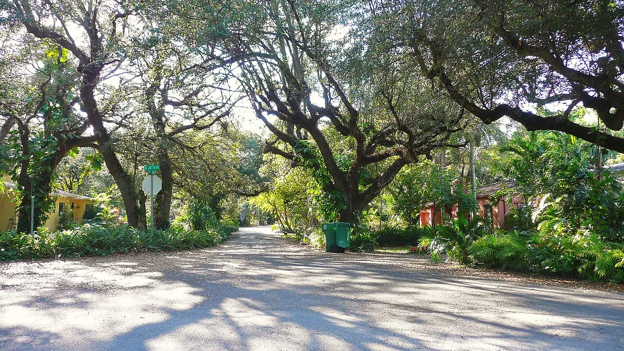 Residential street in El Portal.