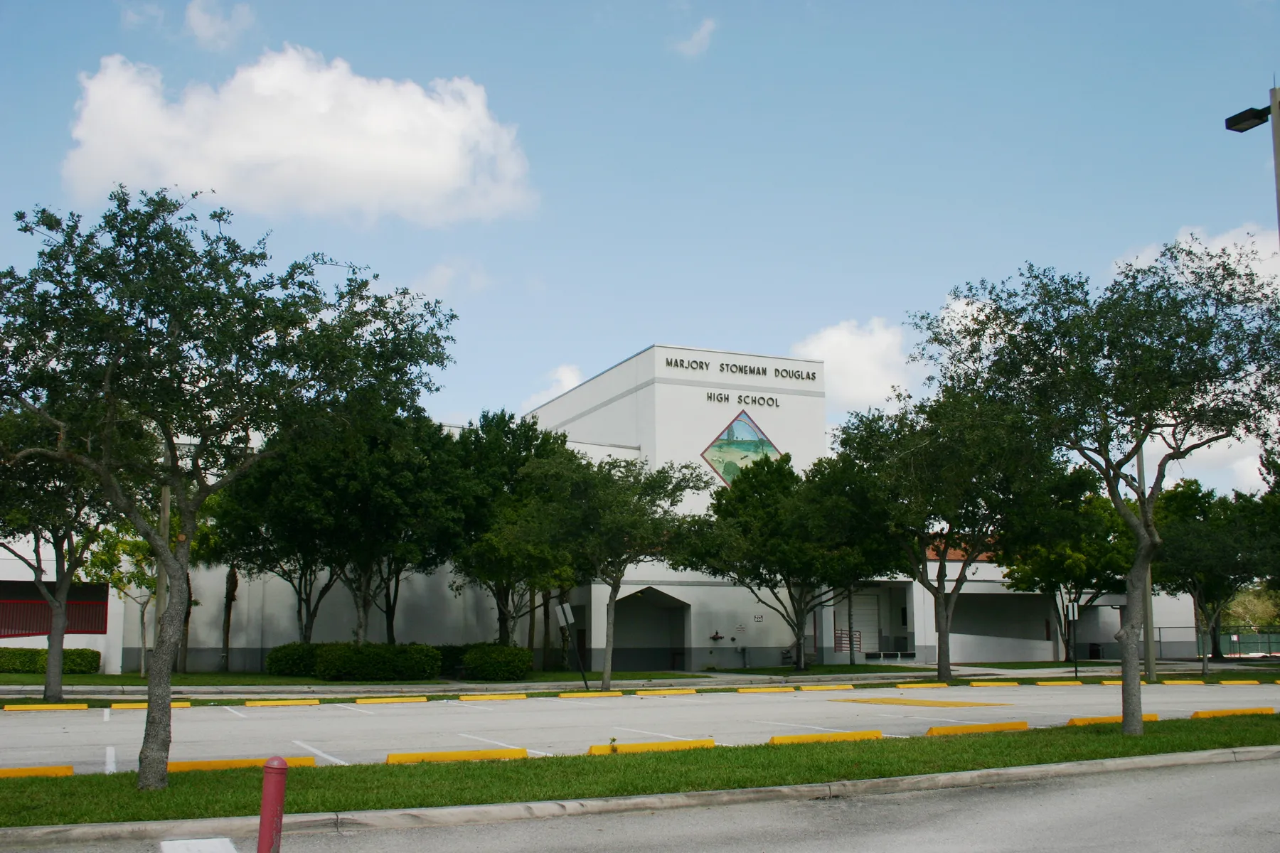 The front side of Marjory Stoneman Douglas High School, Parkland, Florida (2008).