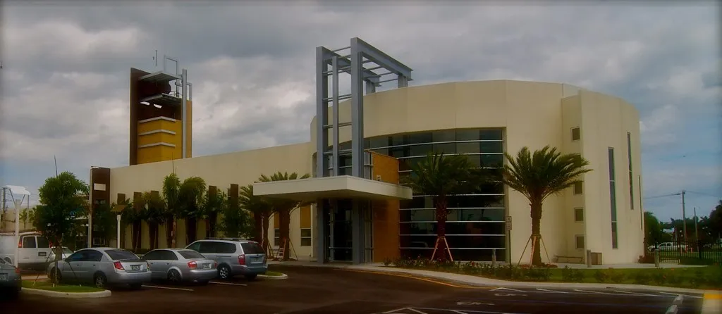 Exterior of WPLG's Pembroke Park studios, c. 2009.