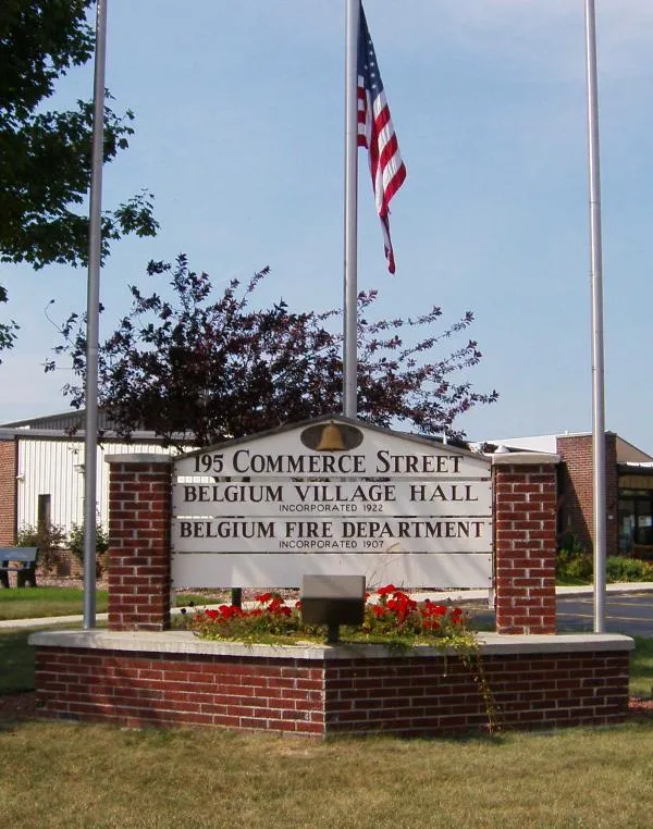 Village Hall of the Village of Belgium (2006).