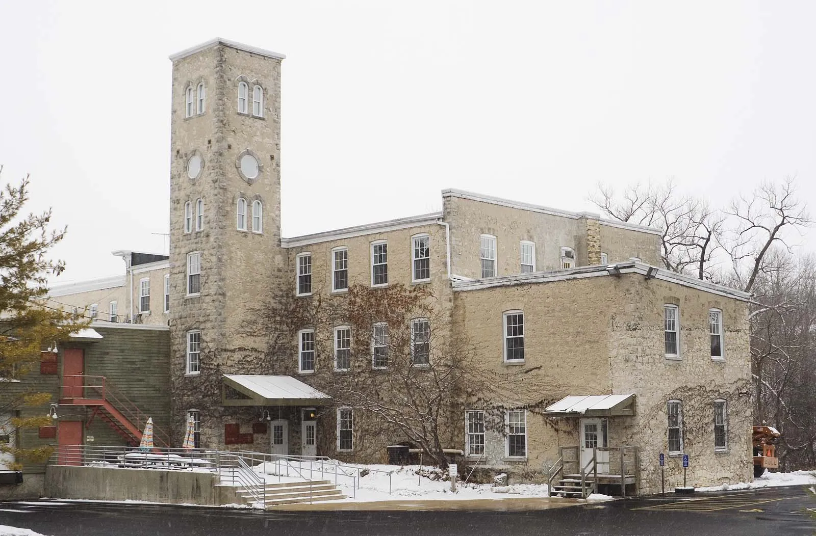 Cedarburg Woolen Co. Worsted Mill, Grafton (National Register; south end of mill).