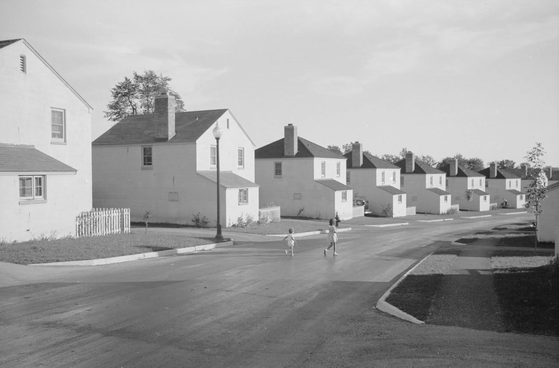Greendale, Wisconsin (historic view by John Vachon).