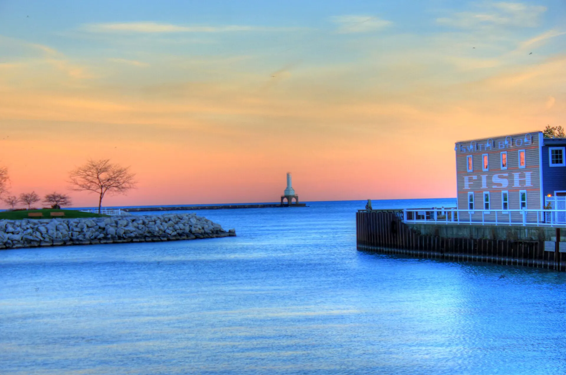 Port Washington lighthouse at dusk (far view).