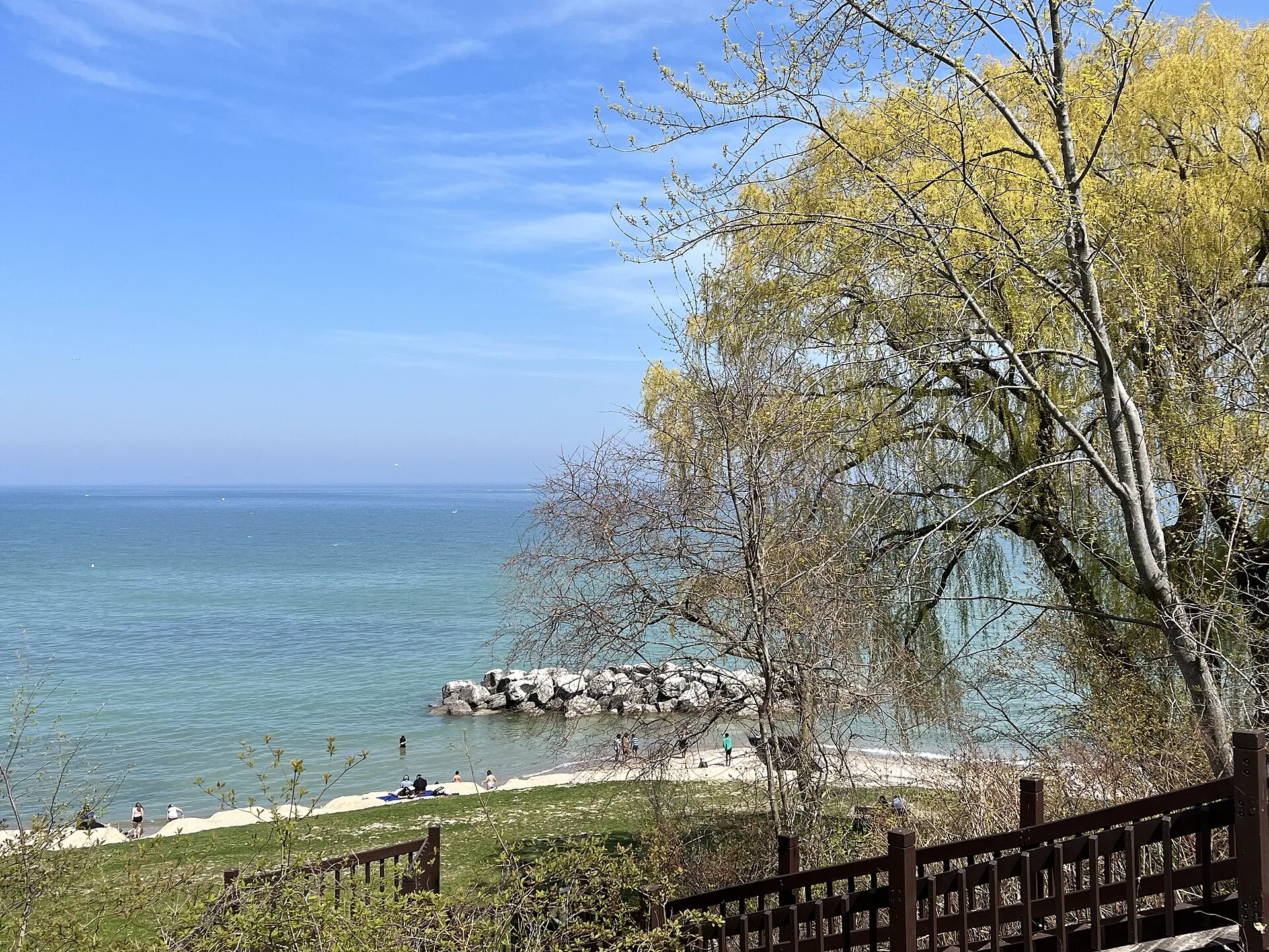 Lake Michigan shoreline at Whitefish Bay (2023; file categorized under Whitefish Bay, Wisconsin).