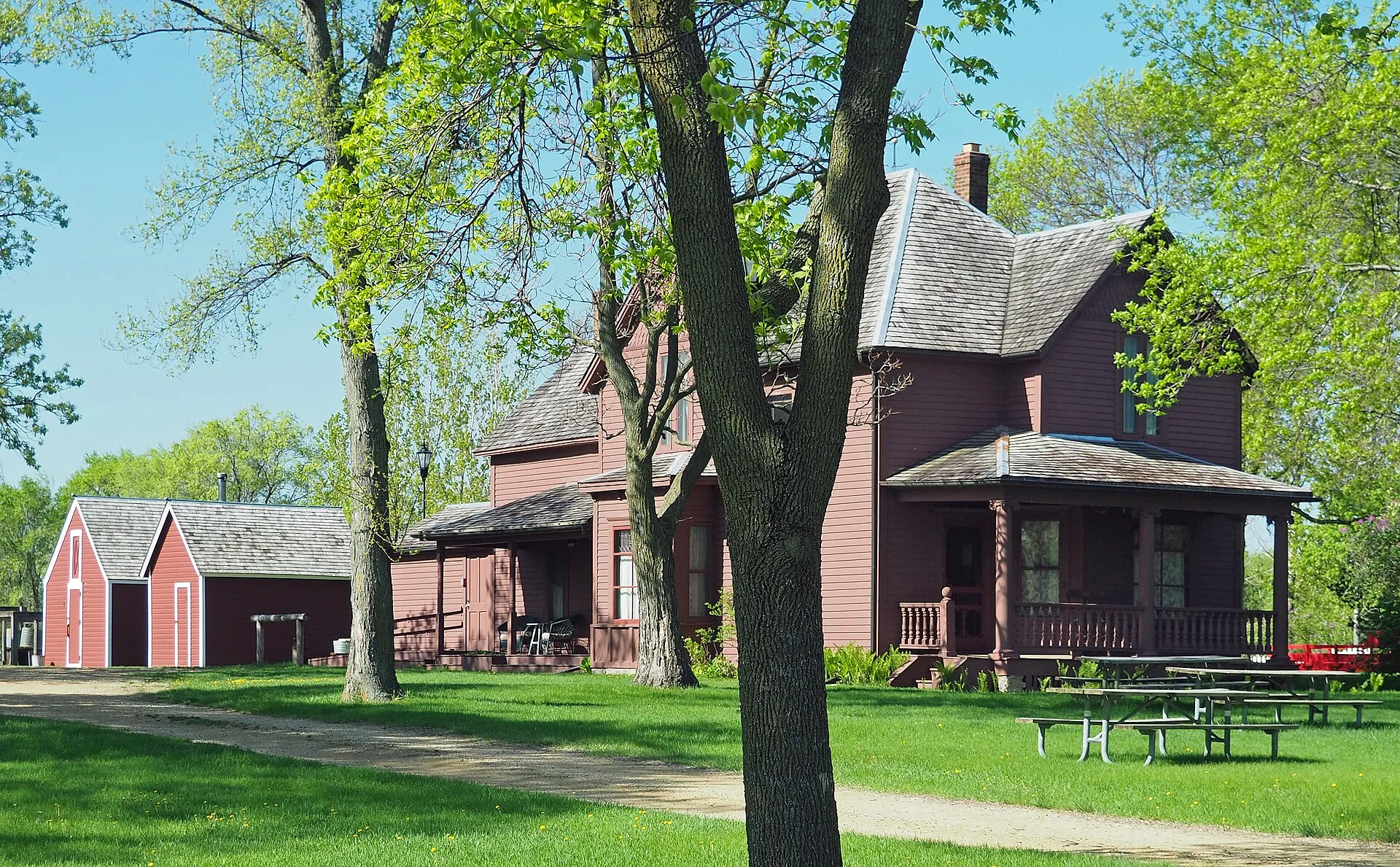 Eidem Homestead, 4345 101st Ave N, Brooklyn Park, Minnesota, USA. Viewed from the northeast..