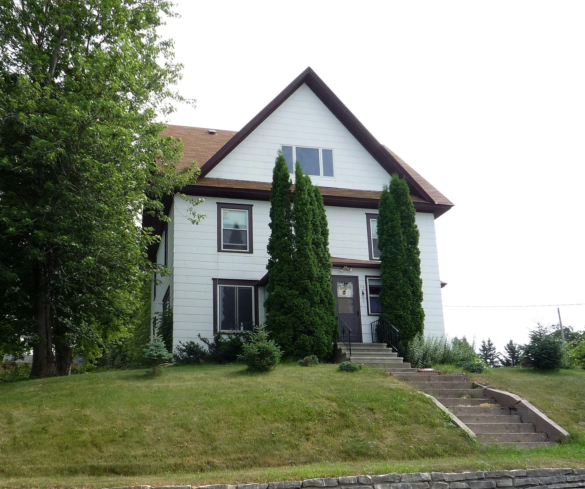 House at 215 Mill St, Cologne, Minnesota, USA.