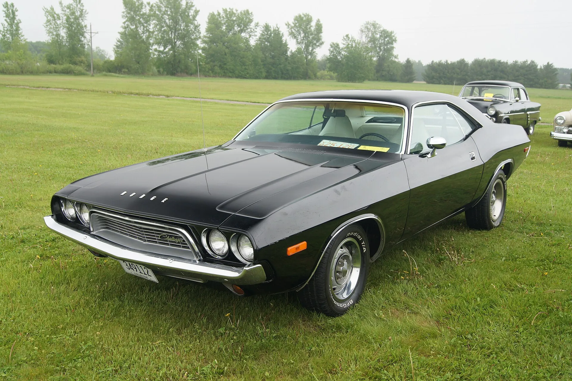 North Star Studeb@ker Drivers Club 41st Annual Car Show Memorial Day 2015 Blacksmith Lounge Hugo, Minnesota <a href="https://www.flickr.com/photos/greggjerdingen/collections/72157631550277505/">Click here for more