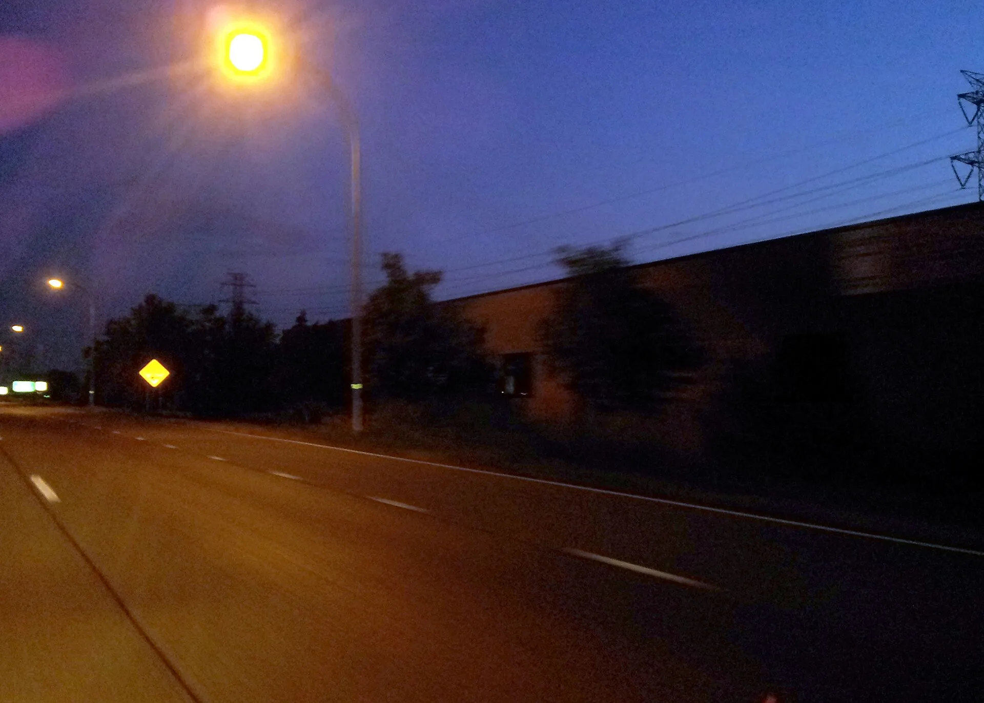 MN-280 in Lauderdale MN at night.