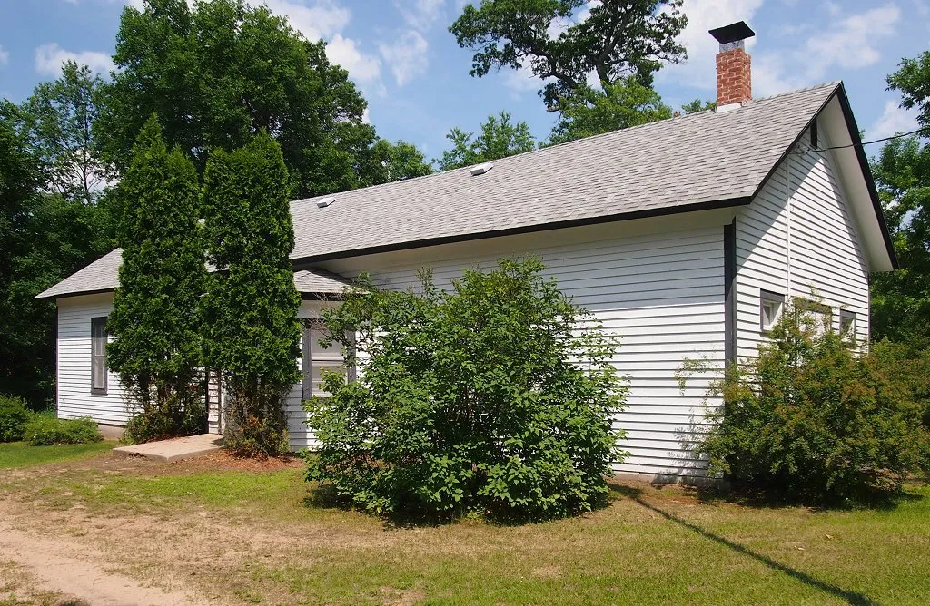 Crescent Grange Hall No. 512, Linwood Township, Anoka County, Minnesota, USA This is an image of a place or building that is listed on the National Register of Historic Places in the United States of America . Its reference number is 79001190 ( Wikidata )..
