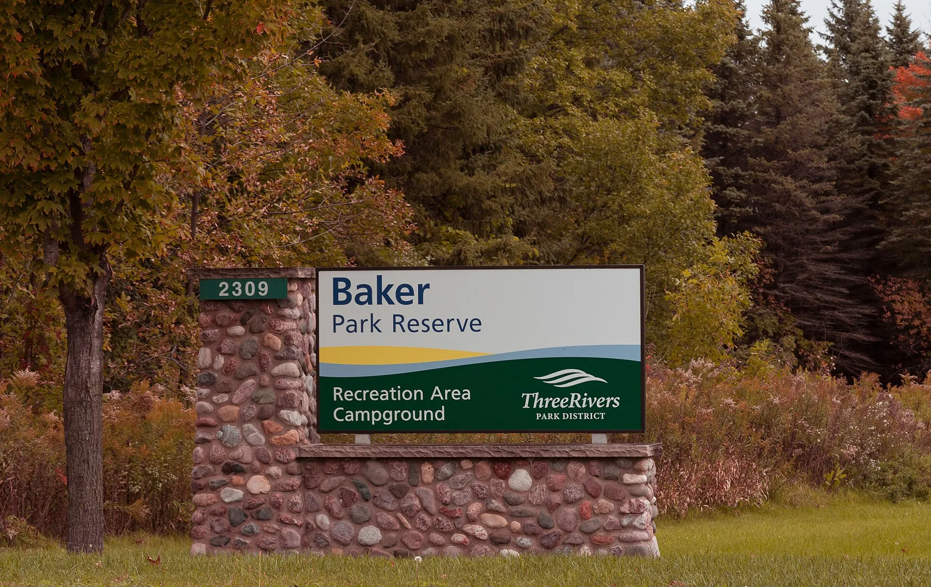 Fall colors in Maple Plain, Minnesota.