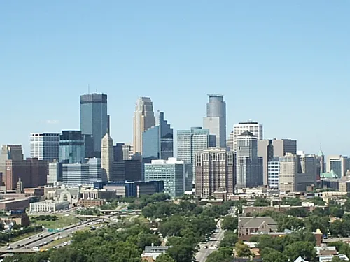 Skyline of w:Minneapolis, Minnesota ( USA )..