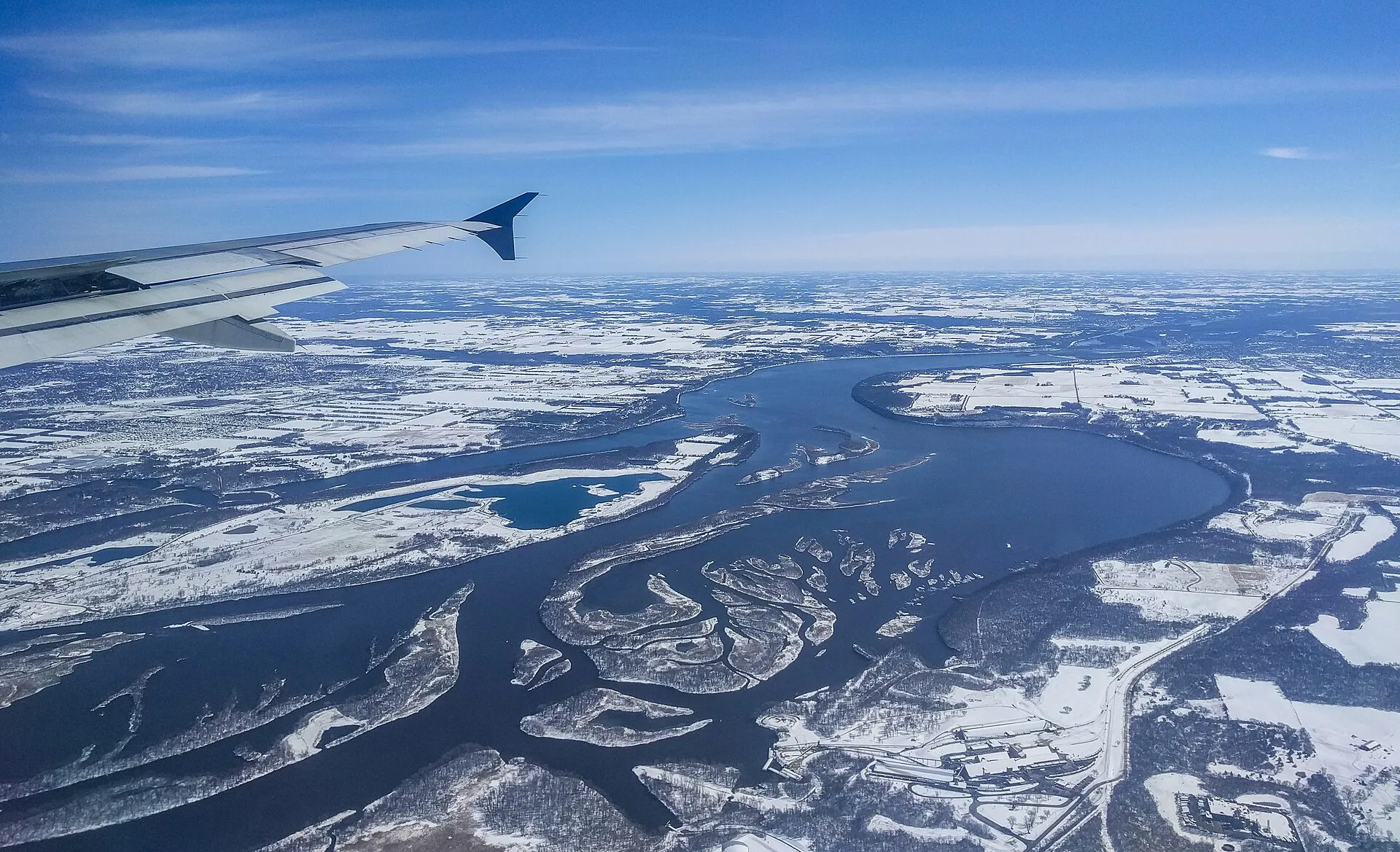 The Mississippi River near Rosemount, Minnesota, as seen from DL1680 landing at MSP Airport