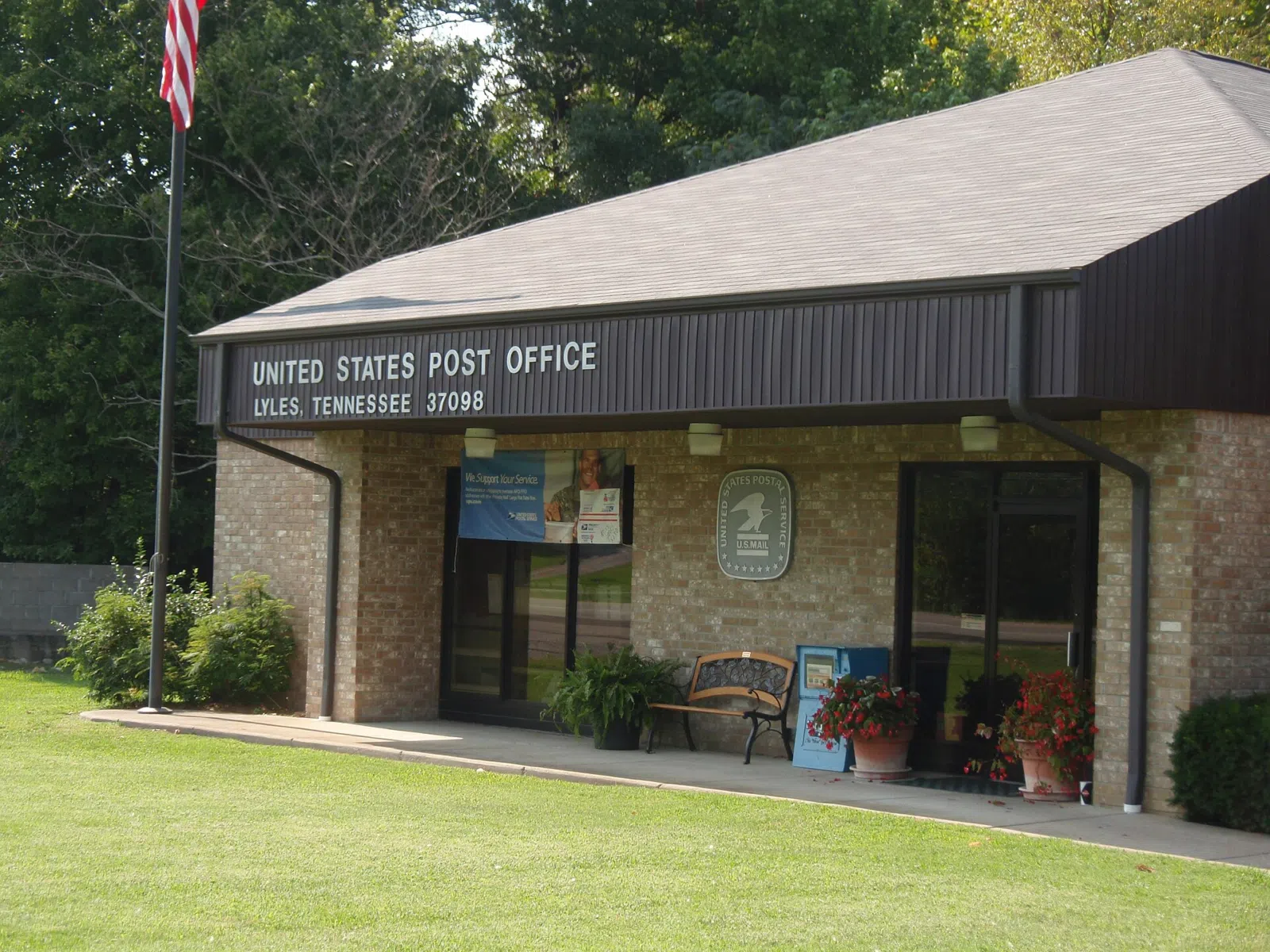 U.S. Post office in Lyles, Tennessee