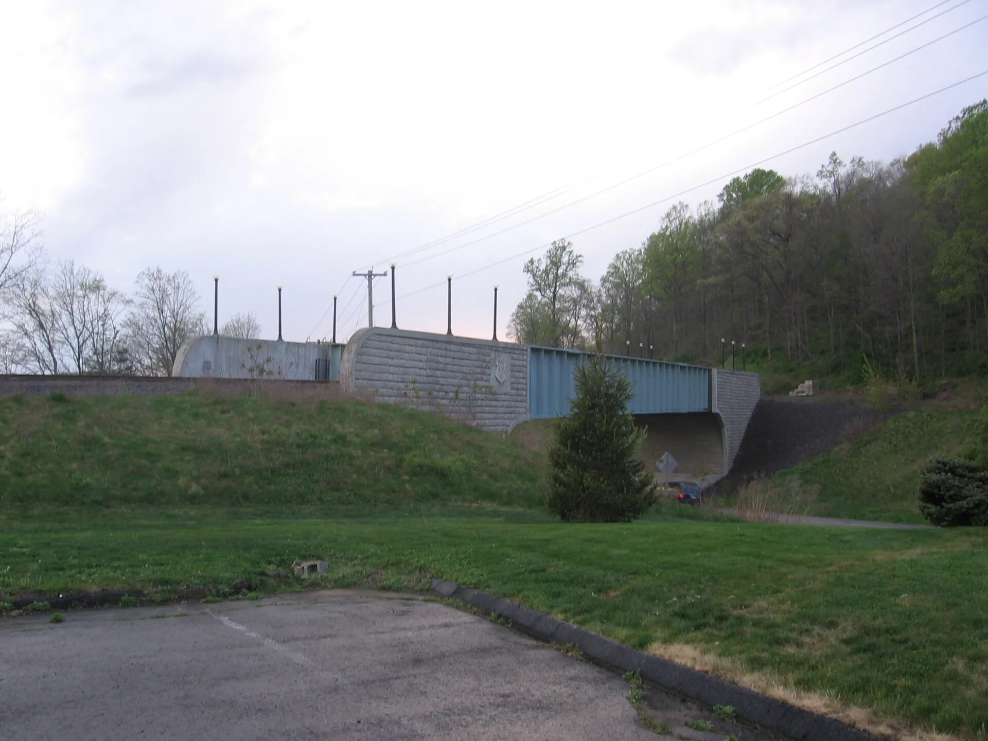 The Branford Steam Railroad bridge over Route 80.