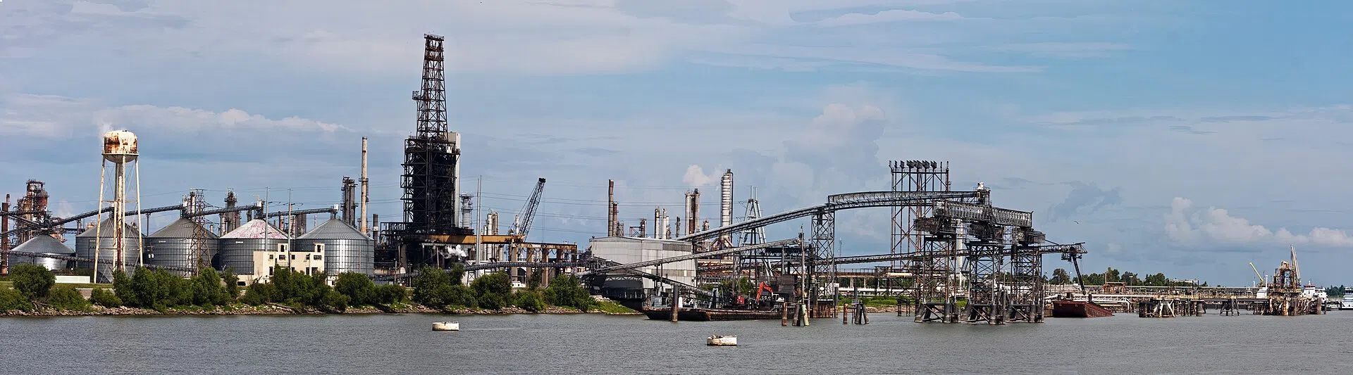 Refinery in Chalmette, St. Bernard Parish, Louisiana