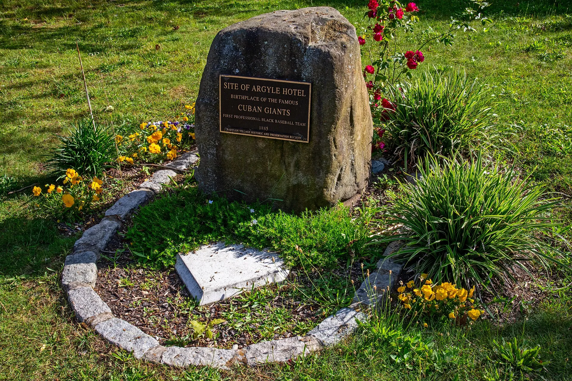 Historic marker for the Argyle Hotel at Argyle Park, Babylon