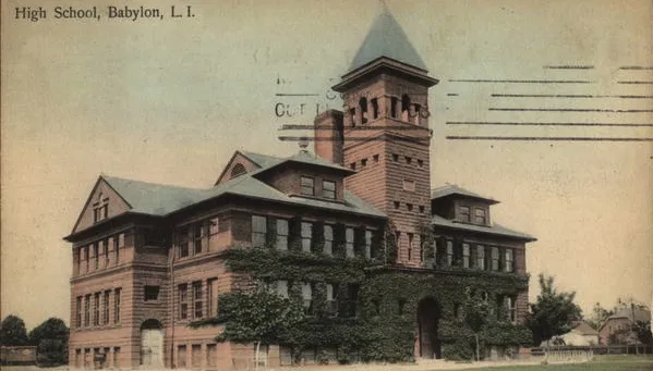 Babylon High School in 1908 (historic photo)