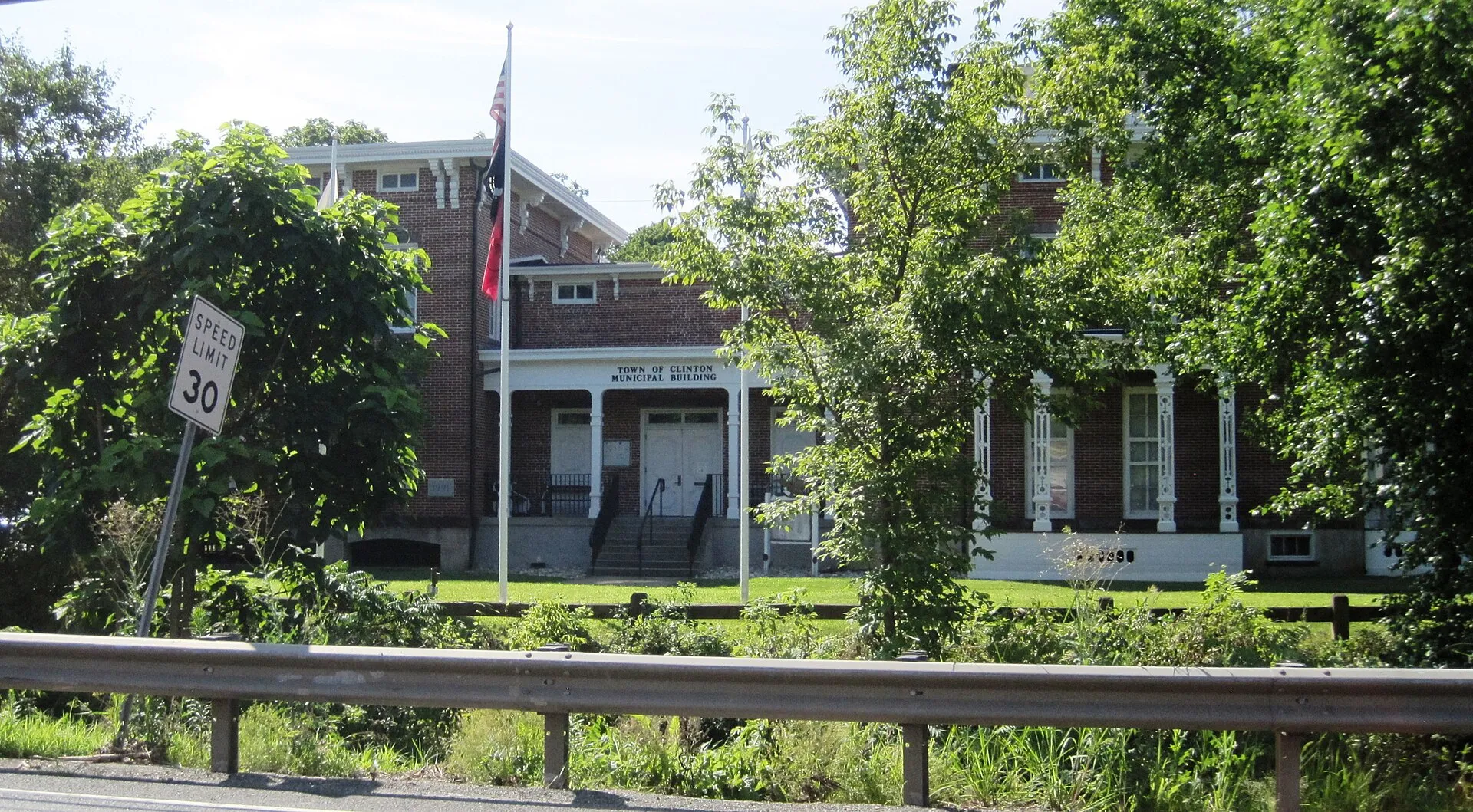 Clinton town hall, July 2023