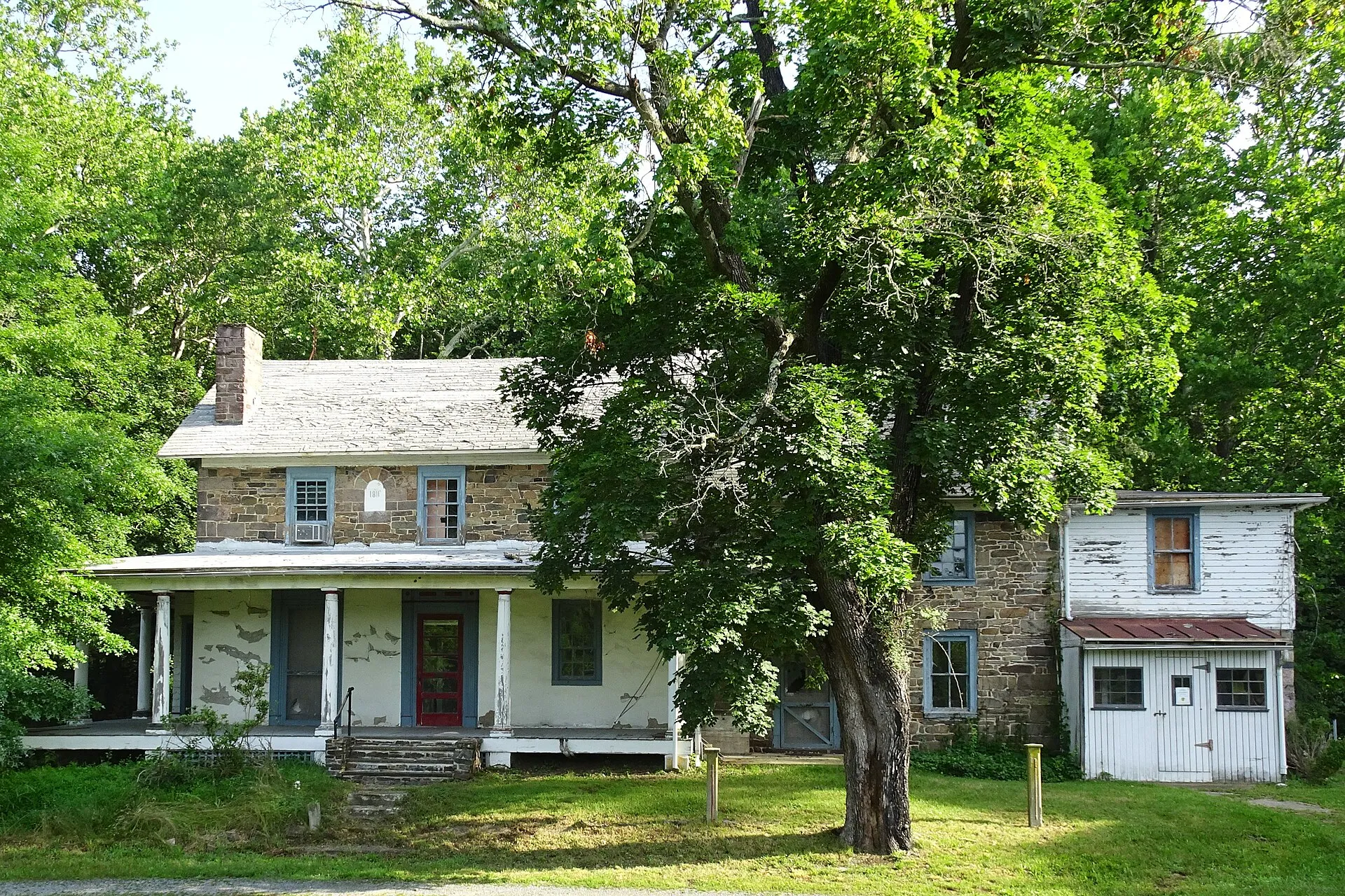 The Richard Holcombe House at 1680 Daniel Bray Highway, Delaware Township